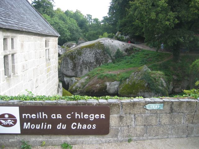 et de l'autre côté le moulin du chaos !