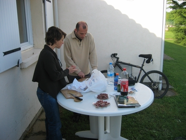 en plus, Bruno et Véronique ont amené d'excellents saucissons de pays !