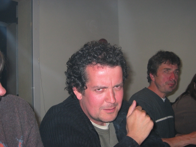 non, là, c'est un autre acteur: Bernard ne sait pas plisser les yeux !