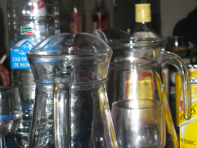on dirait qu'on ne boit que de l'eau, ou du schweppes ! c'est beau