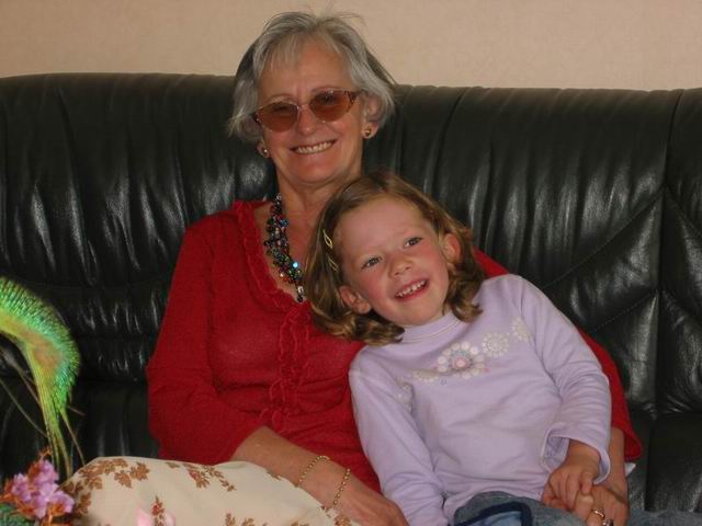 toujours maman et Eva, en gros plan 
