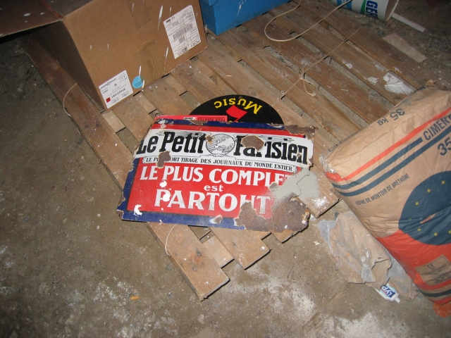une plaque un peu abme, dommage !