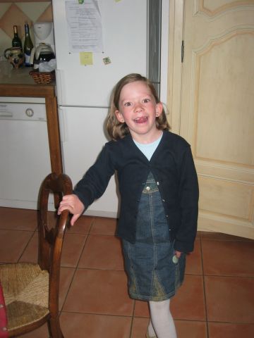 Avant de partir, Eva nous fait une grimace